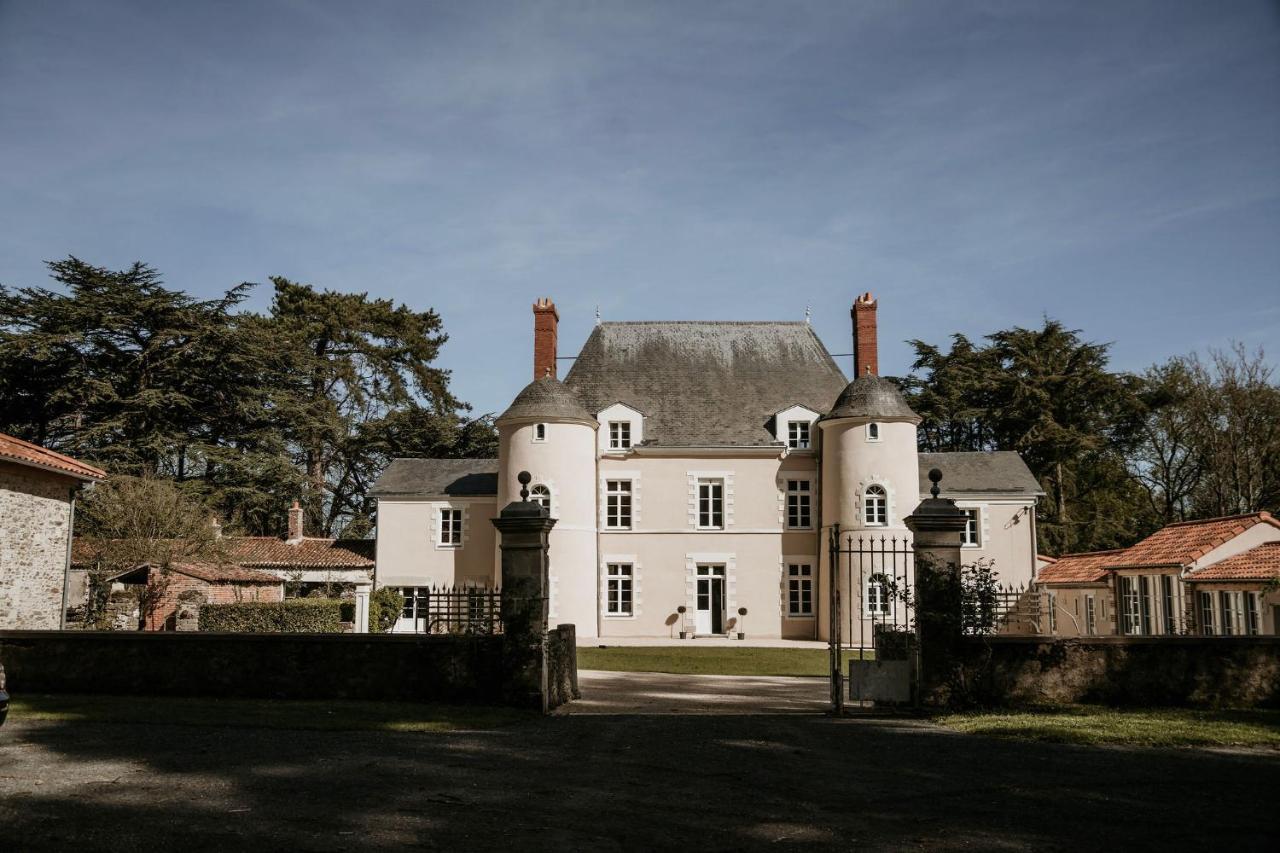 Domaine De La Mazure Bed & Breakfast La Chapelle-Basse-Mer Exterior photo